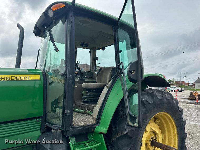 image for item DO5000 2009 John Deere 7130S  MFWD tractor