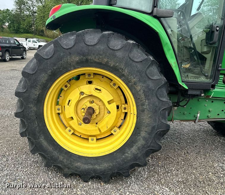 image for item DO5000 2009 John Deere 7130S  MFWD tractor
