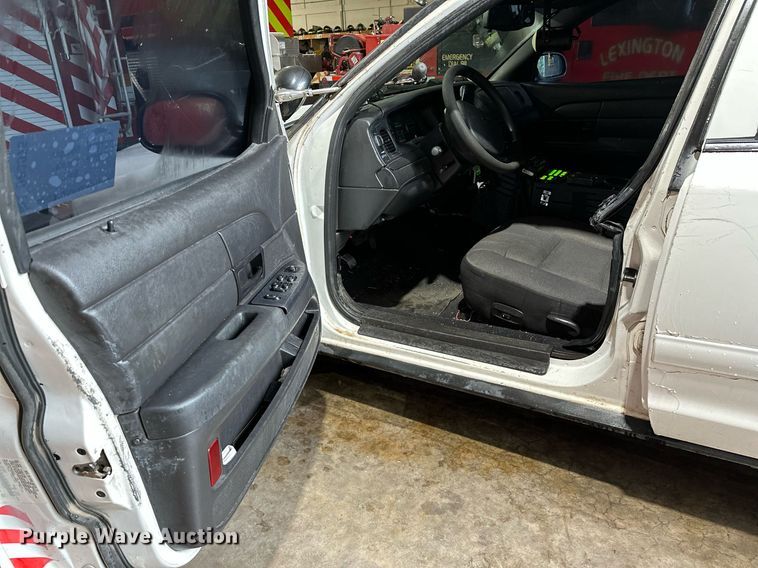 image for item DP3075 2008 Ford Crown Victoria Police Interceptor