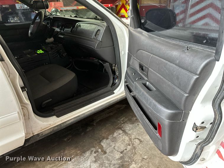 image for item DP3075 2008 Ford Crown Victoria Police Interceptor