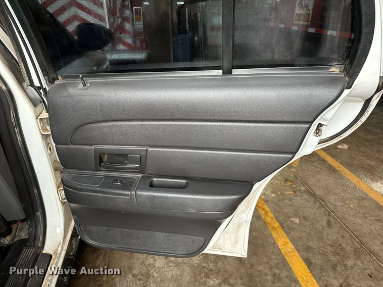 image for item DP3075 2008 Ford Crown Victoria Police Interceptor