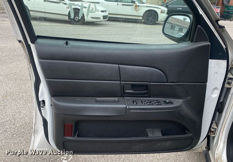 image for item DP3087 2005 Ford Crown Victoria Police Interceptor