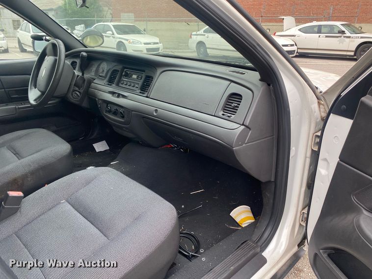 image for item DP3087 2005 Ford Crown Victoria Police Interceptor