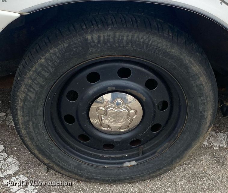 image for item DP3087 2005 Ford Crown Victoria Police Interceptor