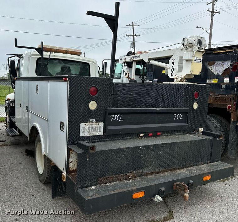 image for item DP3092 2002 International 4300  utility / service truck