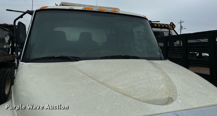 image for item DP3092 2002 International 4300  utility / service truck