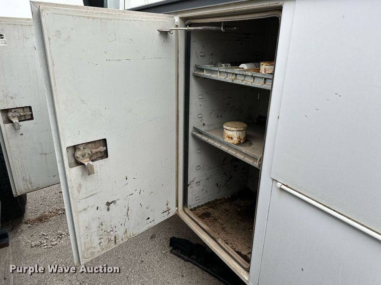 image for item DP3092 2002 International 4300  utility / service truck