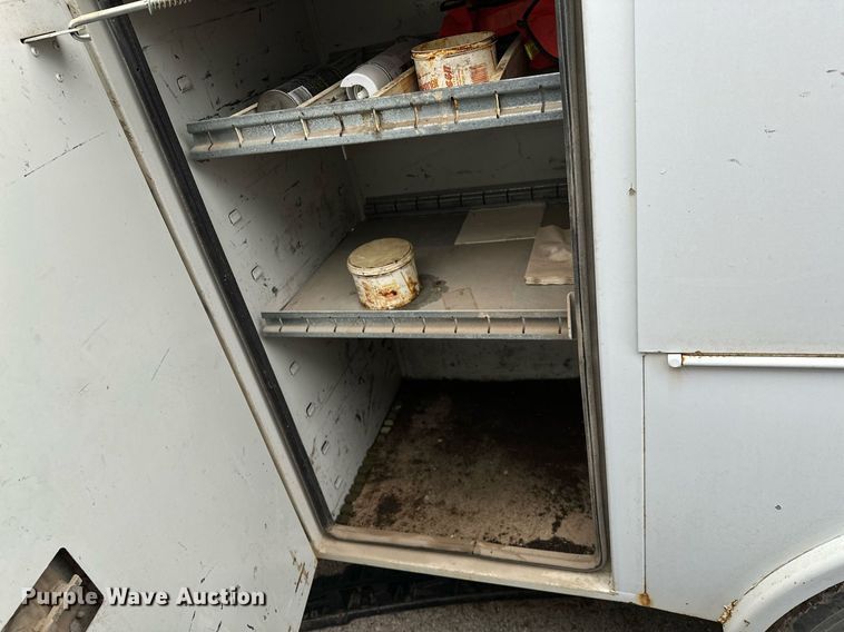 image for item DP3092 2002 International 4300  utility / service truck