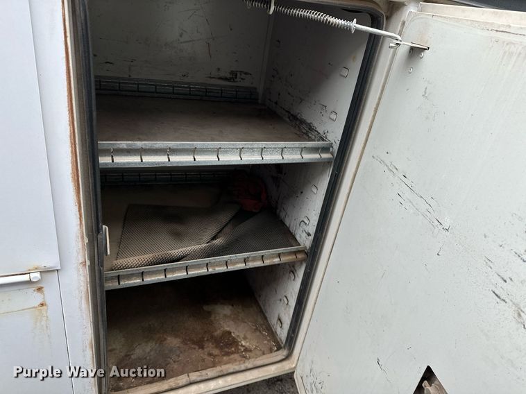 image for item DP3092 2002 International 4300  utility / service truck