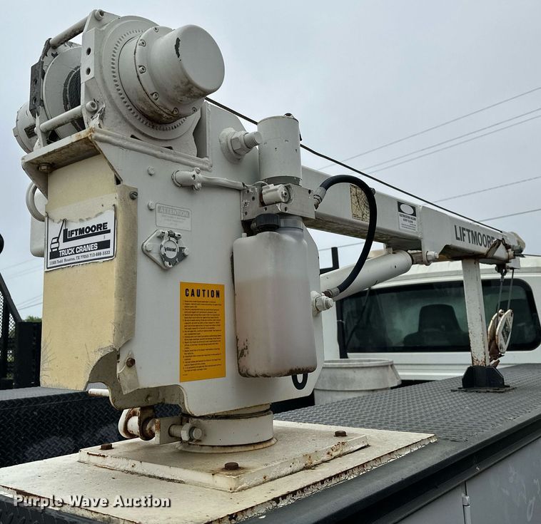 image for item DP3092 2002 International 4300  utility / service truck