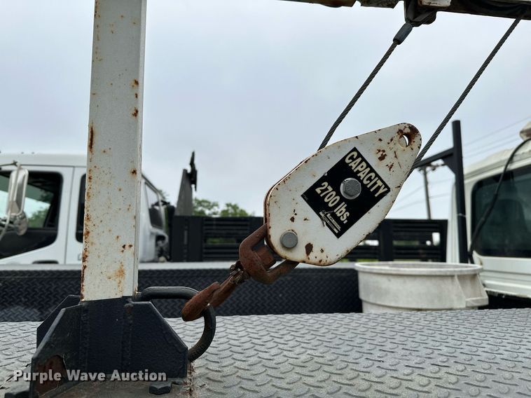 image for item DP3092 2002 International 4300  utility / service truck