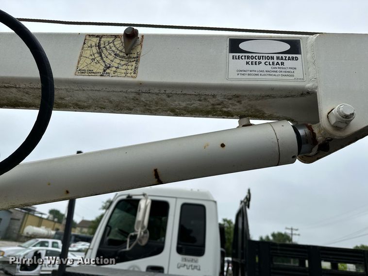 image for item DP3092 2002 International 4300  utility / service truck