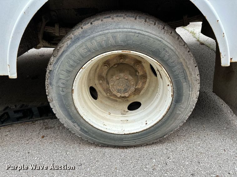 image for item DP3092 2002 International 4300  utility / service truck