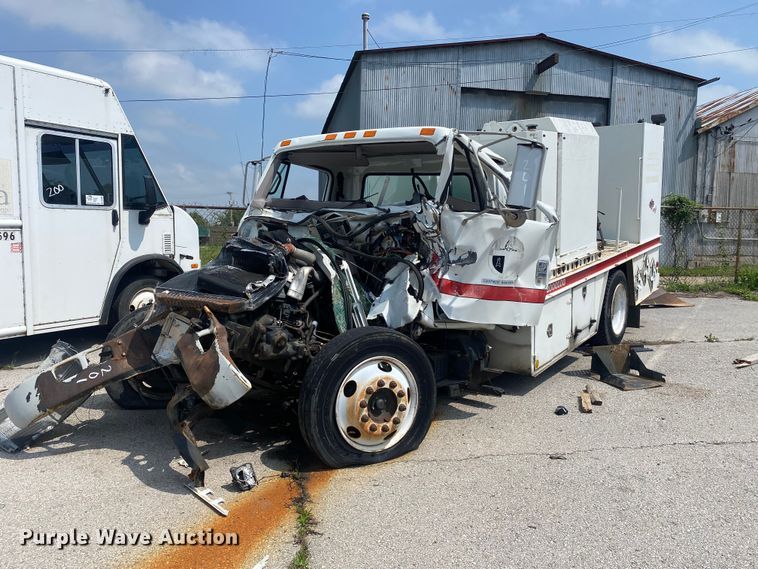 image for item DP3100 2000 International 4700  fuel / lube truck