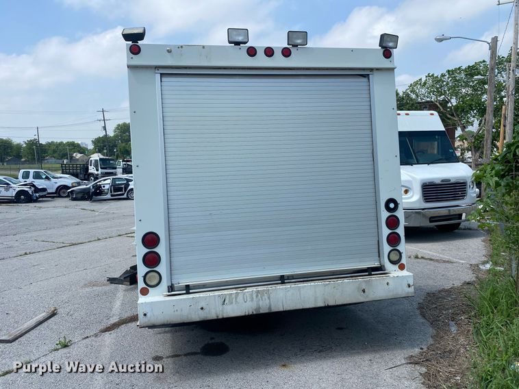 image for item DP3100 2000 International 4700  fuel / lube truck