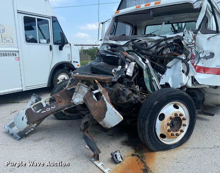 image for item DP3100 2000 International 4700  fuel / lube truck