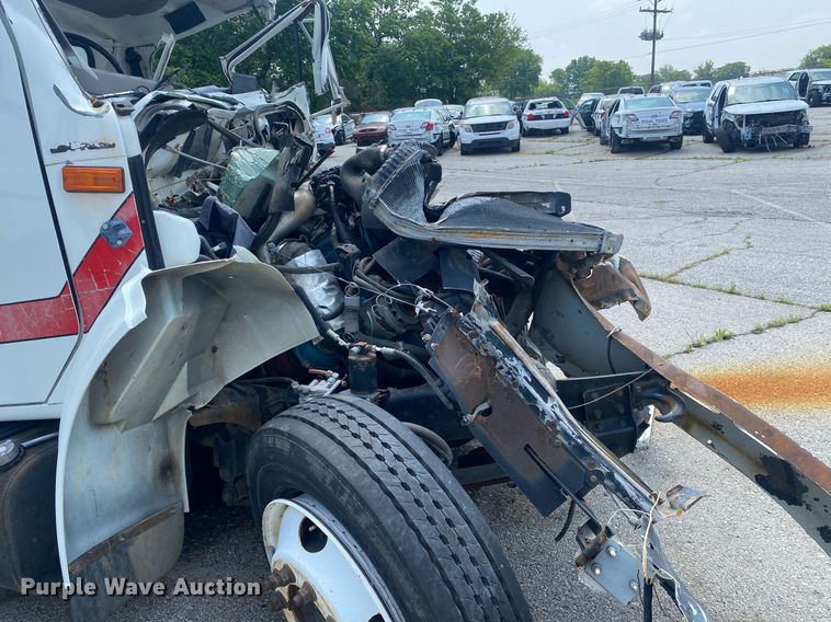 image for item DP3100 2000 International 4700  fuel / lube truck