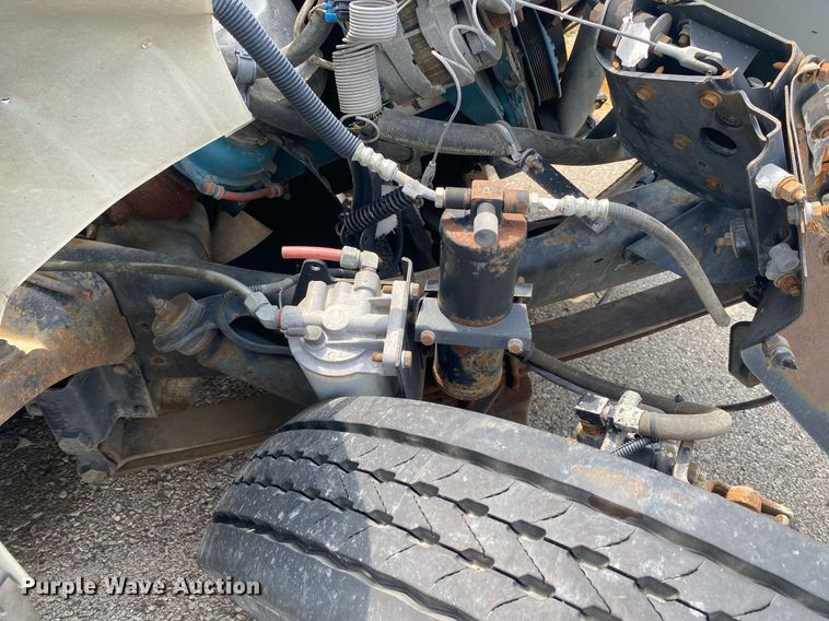 image for item DP3100 2000 International 4700  fuel / lube truck