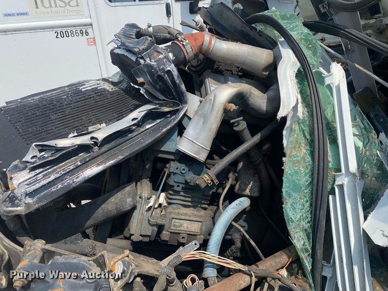 image for item DP3100 2000 International 4700  fuel / lube truck