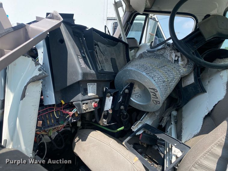 image for item DP3100 2000 International 4700  fuel / lube truck