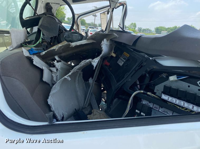 image for item DP3100 2000 International 4700  fuel / lube truck