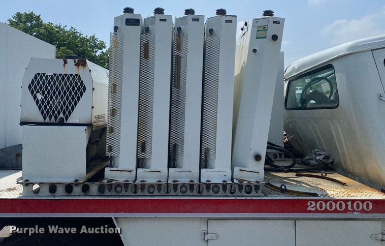 image for item DP3100 2000 International 4700  fuel / lube truck