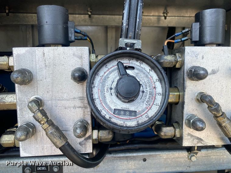 image for item DP3100 2000 International 4700  fuel / lube truck