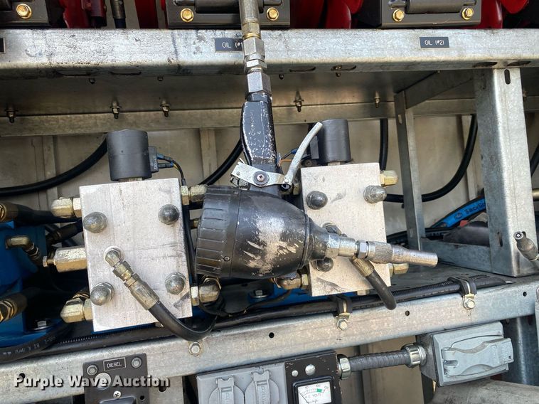 image for item DP3100 2000 International 4700  fuel / lube truck