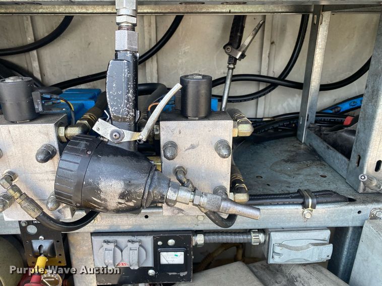 image for item DP3100 2000 International 4700  fuel / lube truck