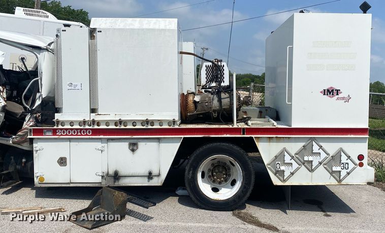 image for item DP3100 2000 International 4700  fuel / lube truck