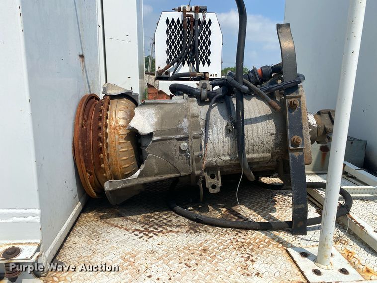 image for item DP3100 2000 International 4700  fuel / lube truck