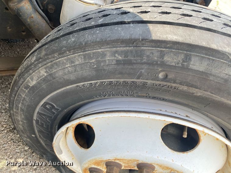 image for item DP3100 2000 International 4700  fuel / lube truck