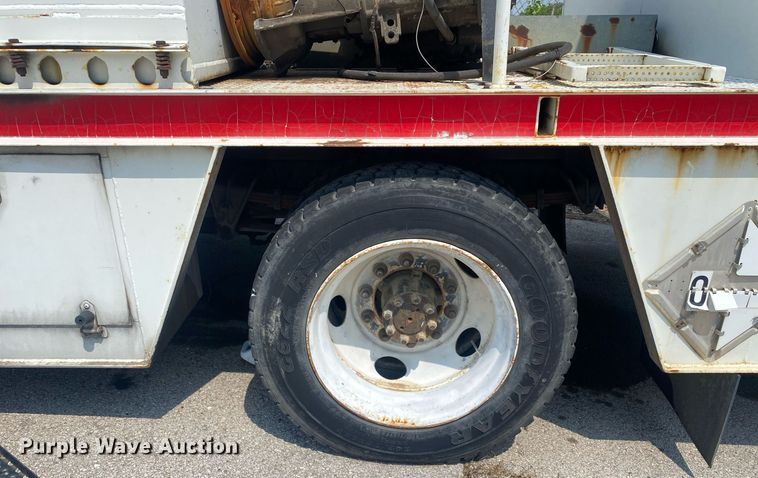 image for item DP3100 2000 International 4700  fuel / lube truck