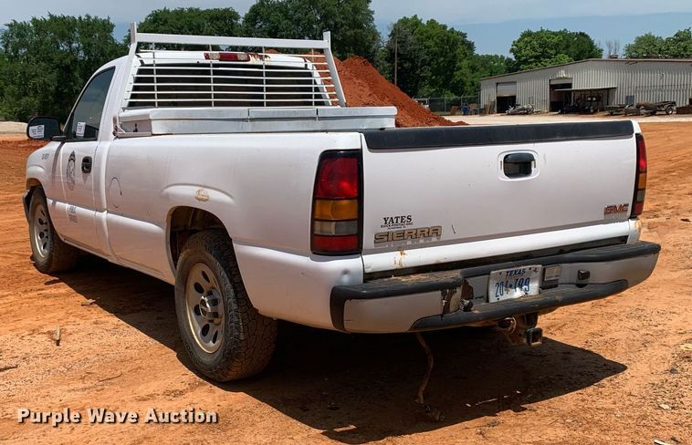 image for item DP8640 2005 GMC Sierra 1500  pickup truck