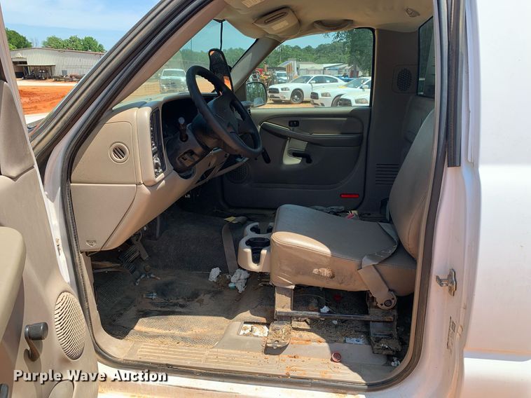 image for item DP8640 2005 GMC Sierra 1500  pickup truck