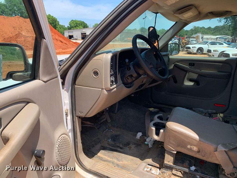 image for item DP8640 2005 GMC Sierra 1500  pickup truck