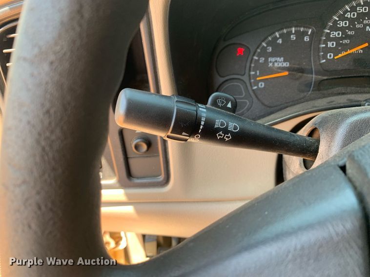 image for item DP8640 2005 GMC Sierra 1500  pickup truck