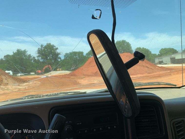 image for item DP8640 2005 GMC Sierra 1500  pickup truck