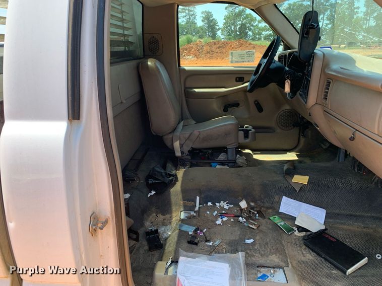 image for item DP8640 2005 GMC Sierra 1500  pickup truck