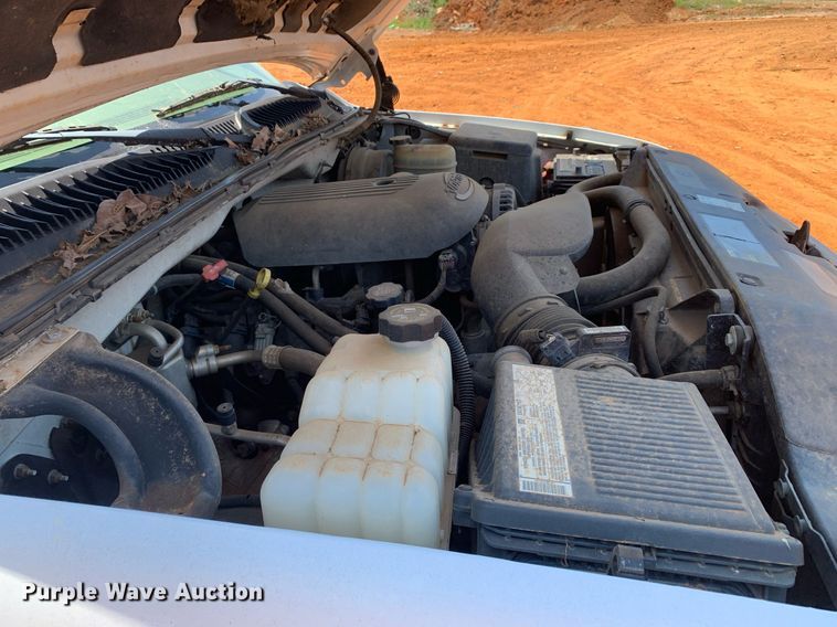 image for item DP8640 2005 GMC Sierra 1500  pickup truck