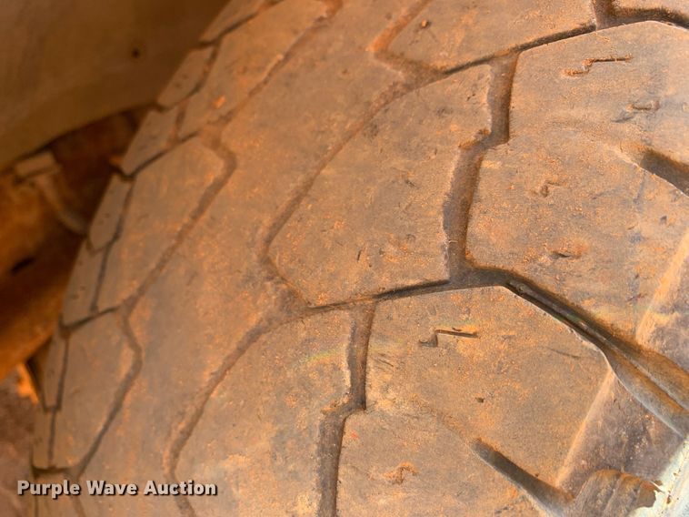 image for item DP8640 2005 GMC Sierra 1500  pickup truck