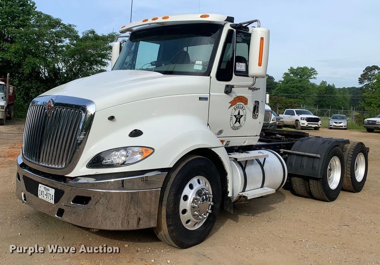 image for item DP8643 2014 International ProStar 113  semi truck