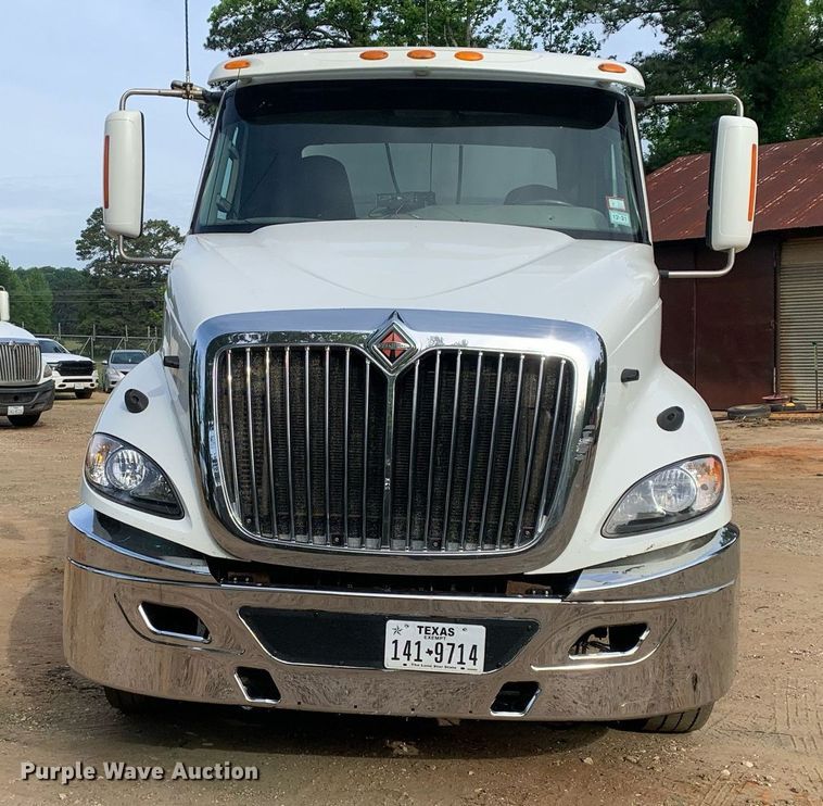 image for item DP8643 2014 International ProStar 113  semi truck