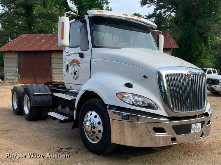 image for item DP8643 2014 International ProStar 113  semi truck