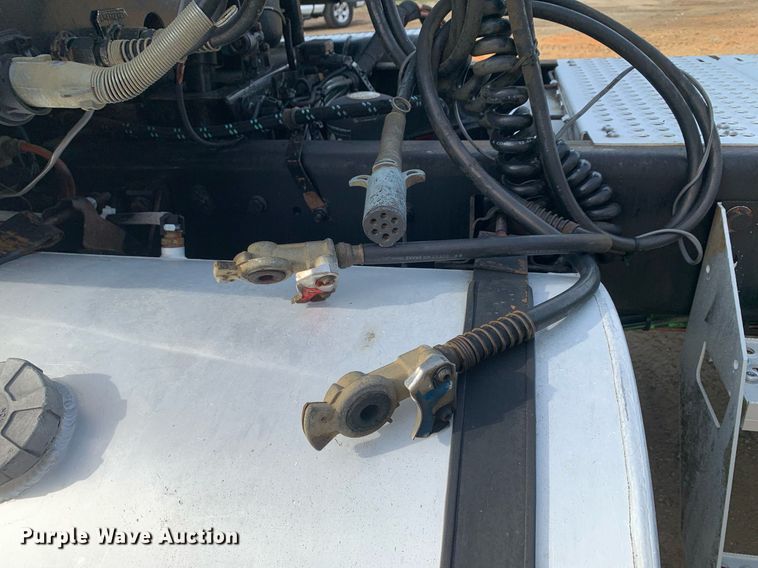 image for item DP8643 2014 International ProStar 113  semi truck