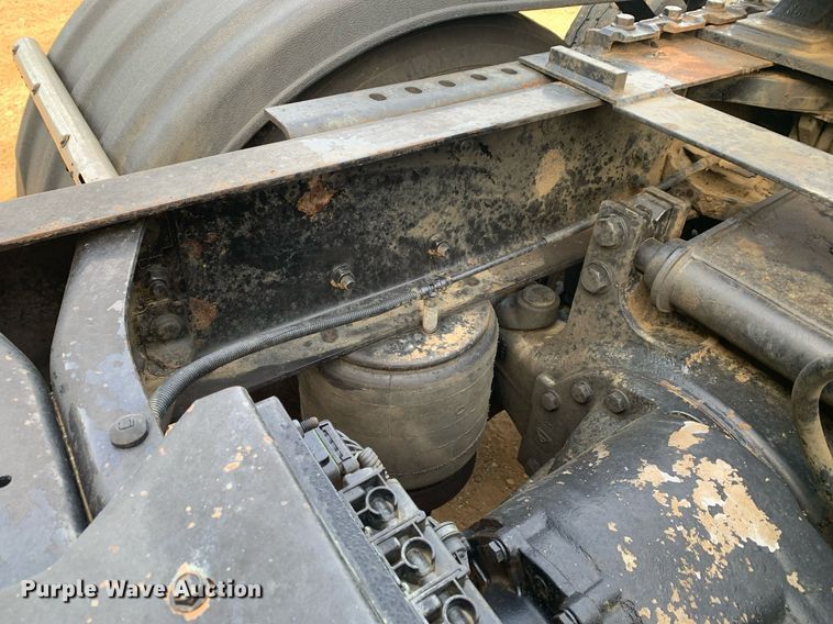 image for item DP8643 2014 International ProStar 113  semi truck