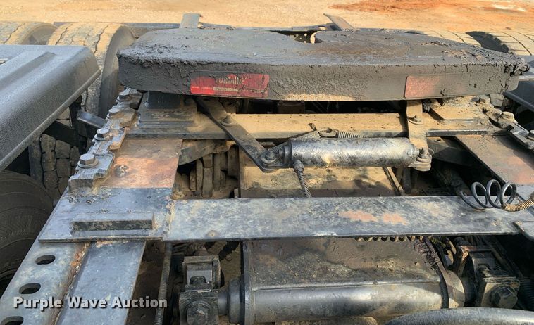 image for item DP8643 2014 International ProStar 113  semi truck