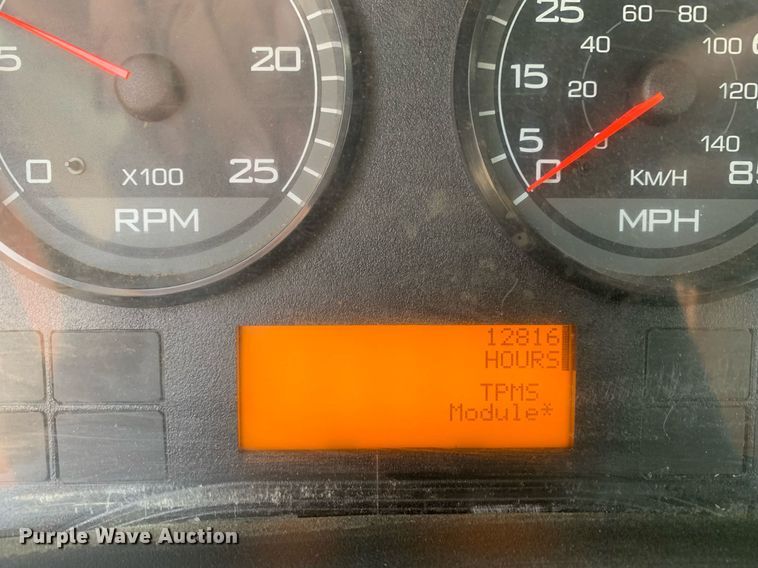 image for item DP8643 2014 International ProStar 113  semi truck