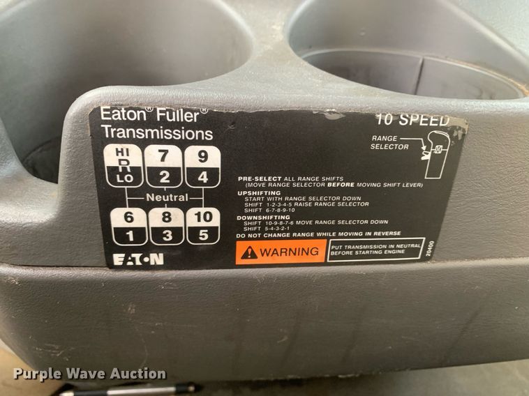 image for item DP8643 2014 International ProStar 113  semi truck