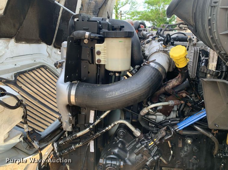 image for item DP8643 2014 International ProStar 113  semi truck